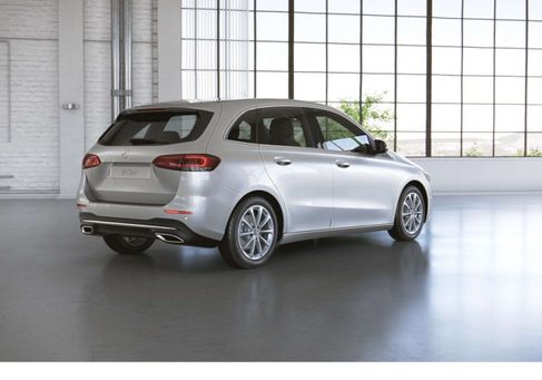 Mercedes-Benz B 200, 2022