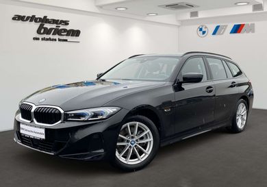 BMW 330, 2022
