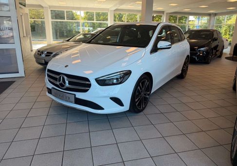 Mercedes-Benz B 180, 2020