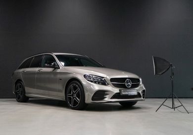 Mercedes-Benz C 300, 2021