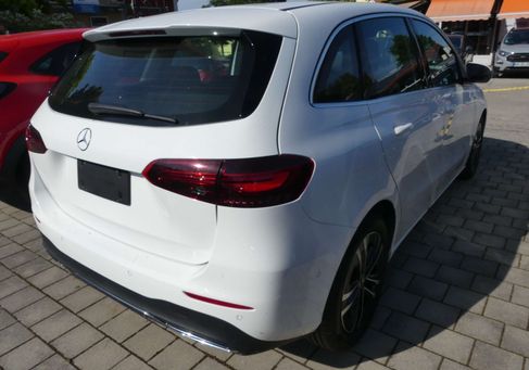 Mercedes-Benz B 200, 2024