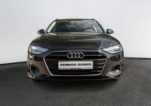 Audi A4, 2022