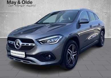 Mercedes-Benz GLA 200, 2021