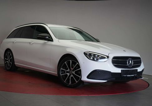 Mercedes-Benz E 220, 2022