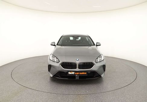 BMW 120, 2025