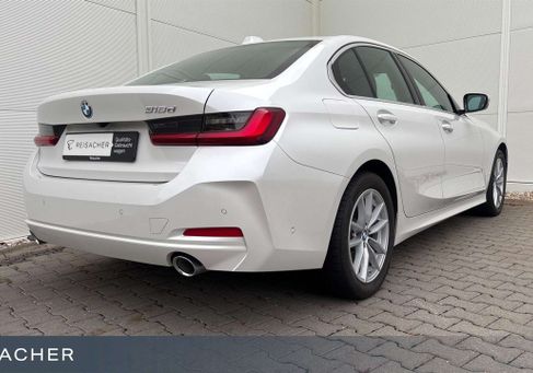 BMW 318, 2022 2