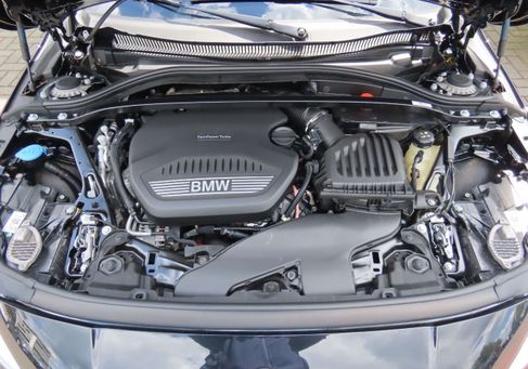 BMW 120, 2023