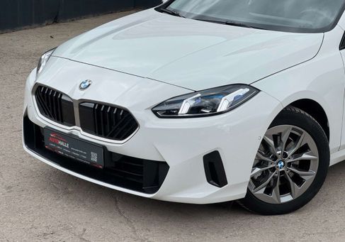 BMW 120, 2024