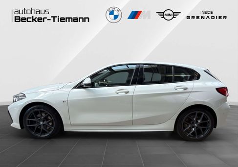 BMW 118, 2022 3
