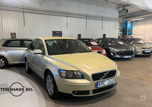 Volvo S40, 2004
