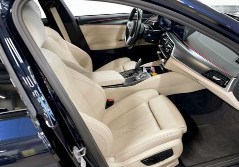 BMW 520, 2023 3