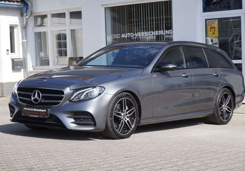 Mercedes-Benz E 220, 2018 3