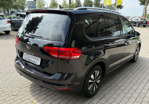 Volkswagen Touran, 2023 3