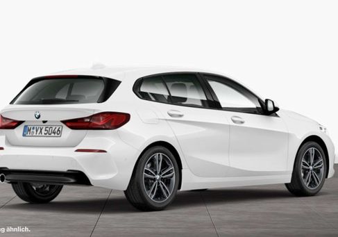 BMW 118, 2022