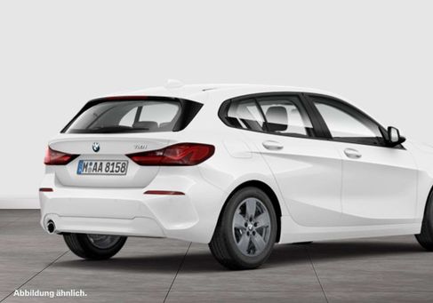 BMW 118, 2021