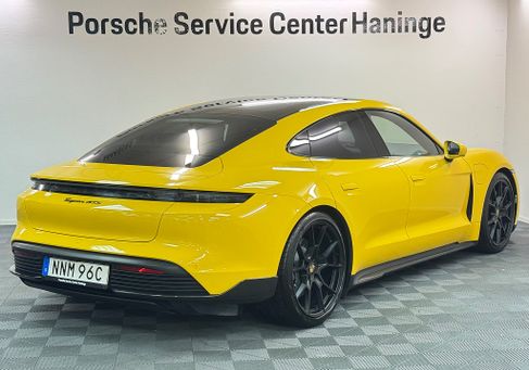 Porsche Taycan, 2024 3