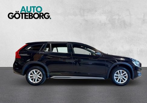 Volvo V60 Cross Country, 2018