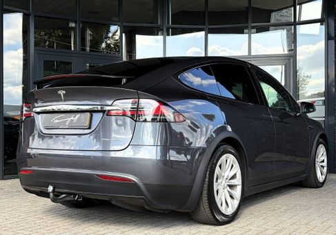 Tesla Model X, 2019 3