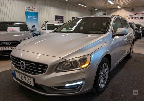 Volvo V60, 2015