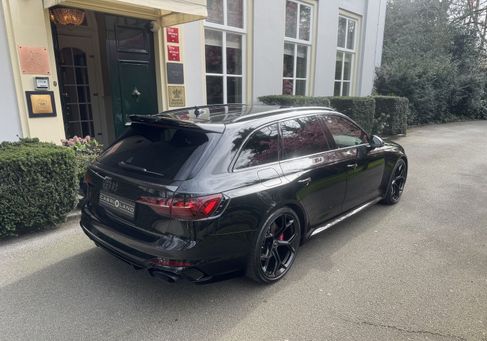 Audi RS4, 2024