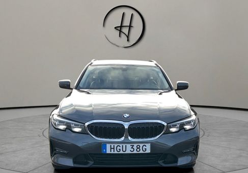 BMW 330, 2021