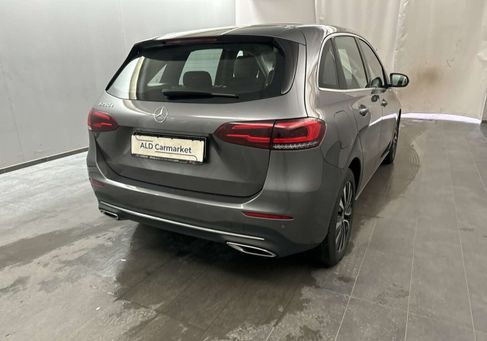 Mercedes-Benz B 250, 2022