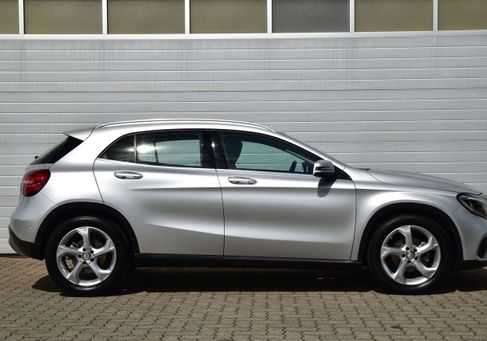 Mercedes-Benz GLA 180, 2017