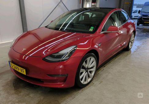 Tesla Model 3, 2019