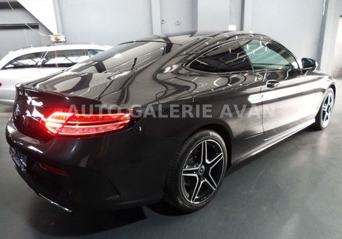 Mercedes-Benz C 300, 2019 3