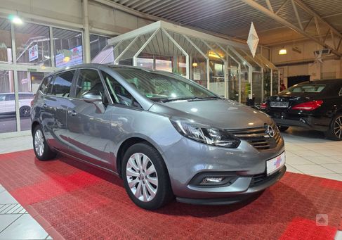 Opel Zafira, 2018