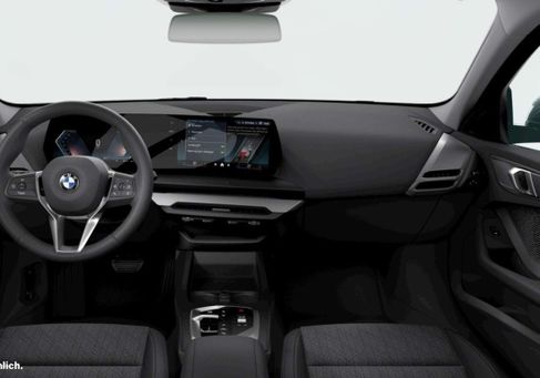 BMW 120, 2025