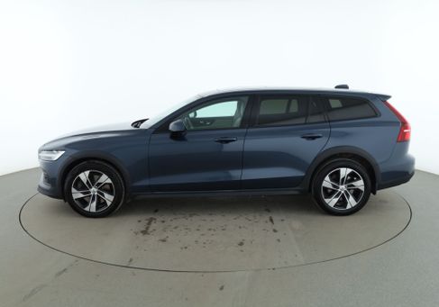 Volvo V60 Cross Country, 2021