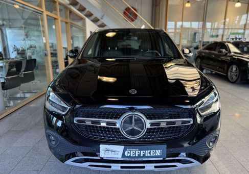Mercedes-Benz GLA 220, 2020