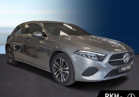 Mercedes-Benz A 180, 2025