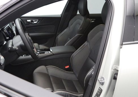 Volvo V60, 2021 3