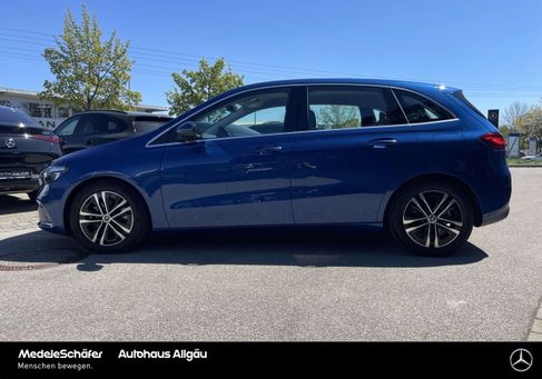 Mercedes-Benz B 200, 2024