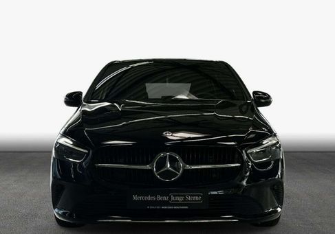 Mercedes-Benz B 180, 2025