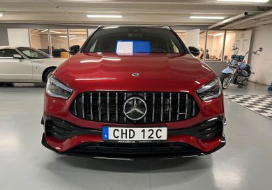 Mercedes-Benz GLA 35 AMG, 2022