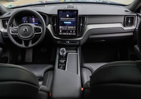 Volvo XC60, 2025 2