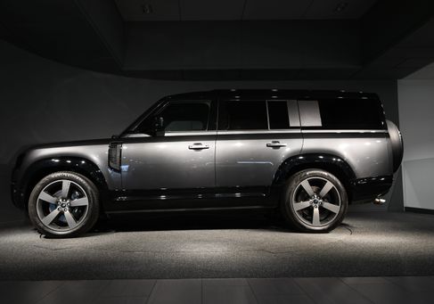Land Rover Defender, 2025