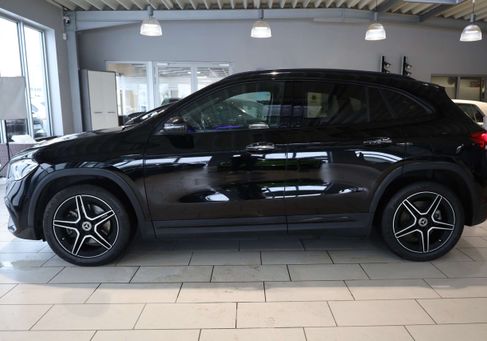 Mercedes-Benz GLA 250, 2021