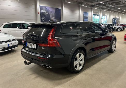 Volvo V60 Cross Country, 2022