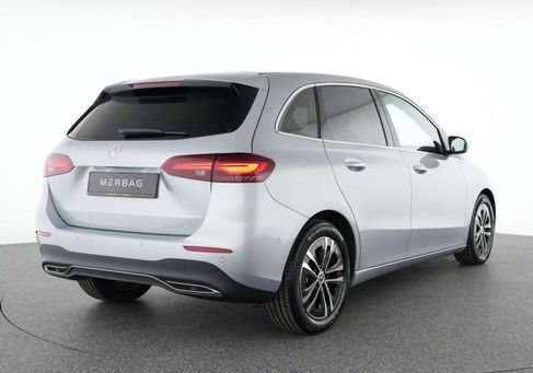 Mercedes-Benz B 180, 2024