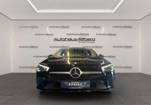 Mercedes-Benz CLA 250, 2022