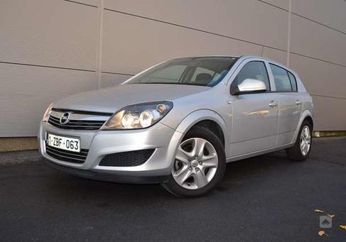 Opel Astra, 2013