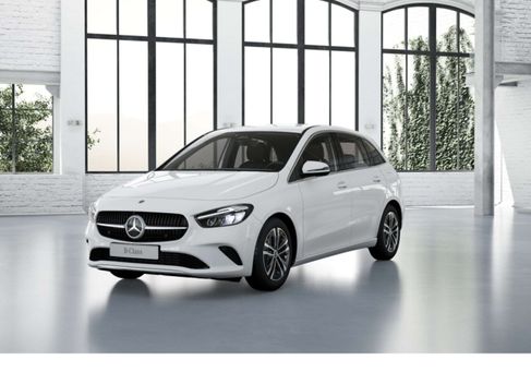 Mercedes-Benz B 180, 2025