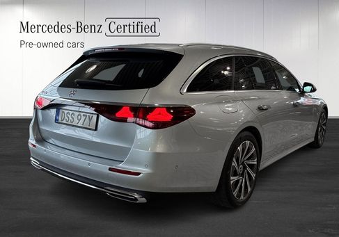 Mercedes-Benz E 300, 2024 3