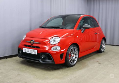 Abarth 695, 2022