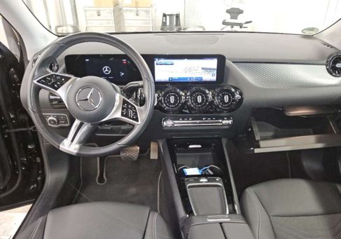 Mercedes-Benz GLA 180, 2024