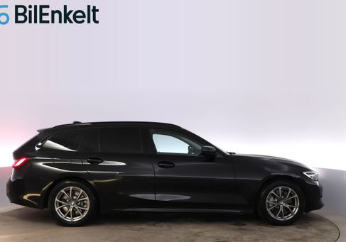 BMW 330, 2021